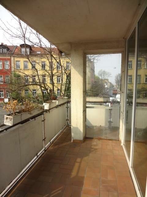 Sanierungsbedürftige 2,5 Zi, mit Balkon in Nbg Nord - Erbbaurecht, Nürnberg – Bild 3