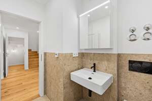 Erstbezug nach hochwertiger Sanierung – Exklusive Maisonettewohnung in 1. Isarreihe mit Westterrasse – Die vollständige Adresse der Immobilie erhältst du vom Anbieter., 81545 Graggenau, München – Vorschaubild 13