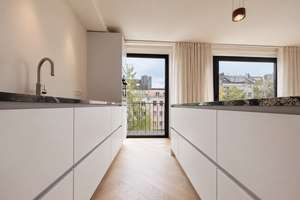 ZOOVIERTEL: WOHNEN IM HAUS BRUNO LAMBART - MIT HISTORIE, DESIGN & VIEL LICHT – Schillerstrasse 12, 40237 Düsseltal, Düsseldorf – Vorschaubild 4