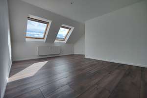 Moderne 2-Raum-Dachgeschoß in zentraler Lage!!! – Pleißbachstr. 3, 9113 Schloßchemnitz, Chemnitz – Vorschaubild 1
