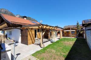 Haus mit kl. Garten, Garage, Werkstatt und Gartenhütte – Die vollständige Adresse der Immobilie erhältst du vom Anbieter., 82467 Garmisch-Partenkirchen – Vorschaubild 1