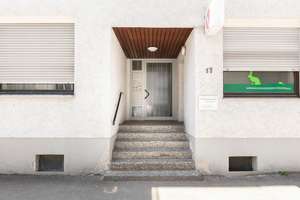 Wohnen mit Komfort mitten in Ulm – 3-Zi.-Wohnung mit Treppenlift – Die vollständige Adresse der Immobilie erhältst du vom Anbieter., 89073 Mitte, Ulm – Vorschaubild 2