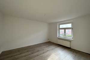 ***Frisch Modernisierte Oase mit Balkon und viel Grün – charmante 3-Raum-Wohnung wartet auf Sie*** – Charlottenstraße 67, 9126 Chemnitz – Vorschaubild 8