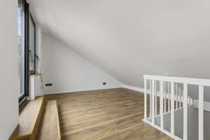 ** Maisonette im Dachgeschoss in Bestlage von Berlin-Zehlendorf** – Die vollständige Adresse der Immobilie erhältst du vom Anbieter., 14163 Zehlendorf, Berlin – Vorschaubild 3