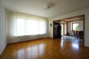 Geräumiges Einfamilienhaus mit großem Garten und Garage in schöner Wohnlage – Reutlingen (Kreis) – Vorschaubild 2