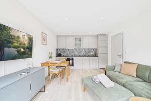 Designmöbliert & bezugsfertig: Neue 2-Zimmer-Wohnung mit Vollausstattung