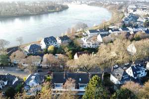 Wohnen mit Wasserblick: 3 - 4 Zimmer mit Modernisierungskonzept * TG * direkte Rheinnähe