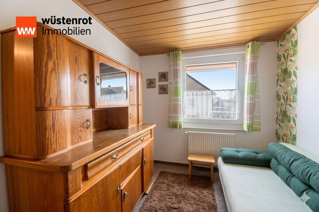 Immobilie in Neuhof - Zweifamilienhaus mit vielseitigem Wohnkonzept, Einliegerwohnung & gepflegtem Garten in Neuhof - Bild 2