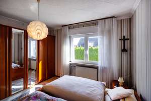 Familienfreundlich in guter Wohnlage! 
Zweifamilienhaus mit Potenzial – Die vollständige Adresse der Immobilie erhältst du vom Anbieter., 33689 Sennestadt, Bielefeld – Vorschaubild 9