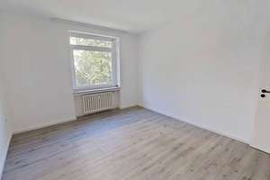 Geräumige 3-Zimmer-Wohnung mit BALKON in ruhiger Wohnlage – Kürschnerweg 34, 33659 Senne, Bielefeld – Vorschaubild 4