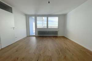 Frisch renovierte, großzügige 3-Zimmer-Wohnung mit herrlichem Blick über ganz Augsburg! – Heckenrosenweg 11, 86156 Bärenkeller, Augsburg – Vorschaubild 4