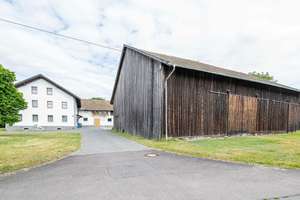 Charmantes Bauernhaus mit vielfältigen Nutzungsmöglichkeiten – Die vollständige Adresse der Immobilie erhältst du vom Anbieter., 93437 Furth im Wald – Vorschaubild 4