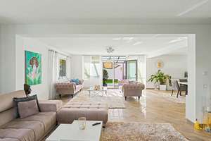 Exklusives Wohnhaus mit gewerblicher Nutzungsmöglichkeit in HH-Sasel – Die vollständige Adresse der Immobilie erhältst du vom Anbieter., 22393 Sasel, Hamburg – Vorschaubild 4