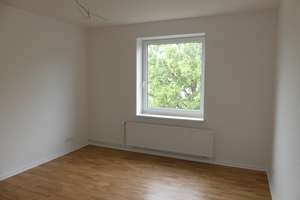 ERSTBEZUG NACH MODERNISIERUNG - 3 Zimmerwhg. mit Parkett, modernem Duschbad und Balkon im 3.OG – Ferdinand-Wallbrecht-Straße 83, 30163 List, Hannover – Vorschaubild 9