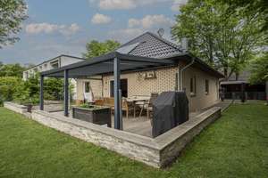 Traumhaftes Familienhaus mit Sauna, Garten und moderner Wohnatmosphäre