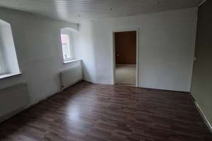 Wohnhaus in Markersdorf- drei Wohnungen im OG, Gewerberaum im EG – Die vollständige Adresse der Immobilie erhältst du vom Anbieter., 2829 Markersdorf – Vorschaubild 9