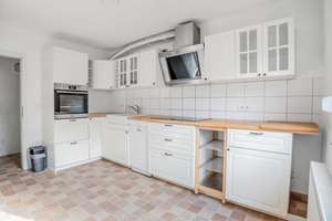 Charmante 3-Zimmer Wohnung mit Balkon in Zentraler Lage! – Die vollständige Adresse der Immobilie erhältst du vom Anbieter., 65185 Mitte, Wiesbaden – Vorschaubild 2