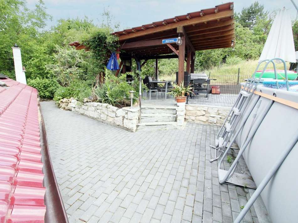 Terrasse mit Pool