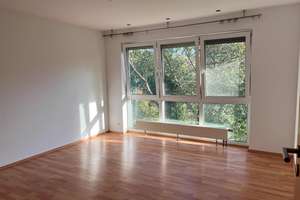 Wunderschöne, großzügige 5,5-ZW / Haus mit Garten, 2 Stellpl., 2 Bädern, Gäste-WC, EBK, bezugsfrei – Aichtalstr. x, 71088 Holzgerlingen – Vorschaubild 4