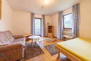 Einfamilienhaus mit Entwicklungspotential - Idyllisch wohnen, individuell gestalten – Die vollständige Adresse der Immobilie erhältst du vom Anbieter., 83071 Stephanskirchen – Vorschaubild 22