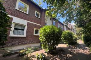 Gepflegtes Zweifamilienhaus mit Ausbaupotenzial in Wersten