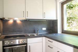 Charmante 2-Zimmer-Wohnung mit Einbauküche in Siegen-Rosterberg – Gläserstraße 00, 57074 Siegen, Siegen – Vorschaubild 3