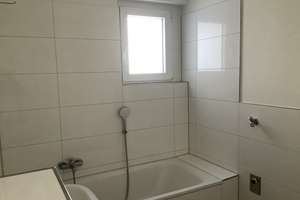 Ganz oben: : schöne  renovierte 3 Zimmer Whg. mit Essdiele und Südterrasse – Karl-Witthalm-Str. 25, 81375 Neuhadern, München – Vorschaubild 17