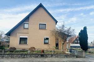 Preetz- Großzügiges und solides Einfamilienhaus mit vielseitig nutzbarem Anbau – Die vollständige Adresse der Immobilie erhältst du vom Anbieter., 24211 Preetz – Vorschaubild 3