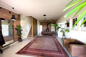 Schöne und gepflegte 5-Raum-Erdgeschosswohnung mit geh. Innenausstattung mit Terrasse und EBK