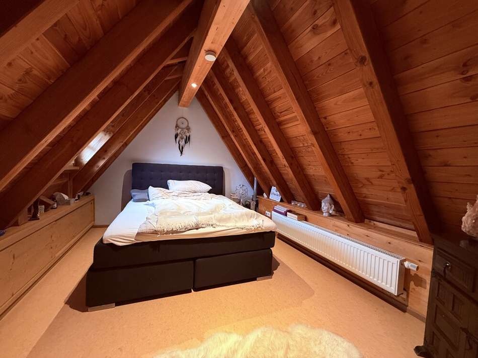 Schlafzimmer DG