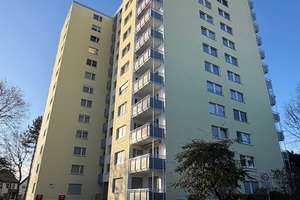 Gut vermietete 3-Zimmer-Wohnung mit Traumblick – Niederhöchstädter Straße 12, 61449 Steinbach (Taunus) – Vorschaubild 2