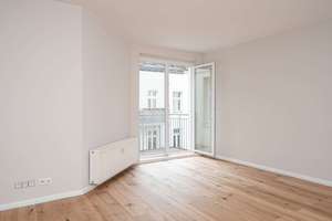 Freie 1-Zimmerwohnung mit Balkon - Altbau in Prenzlauer Berg – Schönhauser Allee 151, 10435 Prenzlauer Berg, Berlin – Vorschaubild 1