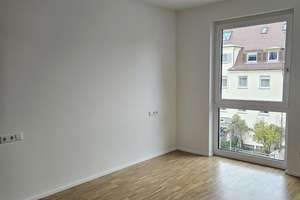 Mit Chick und Charme: 3 Zimmer mit Balkon, moderne Ausstattung, Einbauküche, Tageslichtbad, Aufzug – Biklenstraße 10, 70327 Untertürkheim (Ortsteil), Stuttgart – Vorschaubild 9
