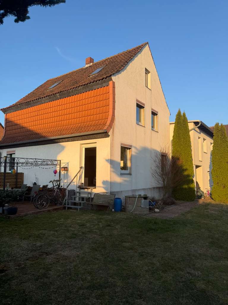 Immobilie in Peine - Dreifamilienhaus ruhig gelegen in Peine OT Stederdorf - Bild 1