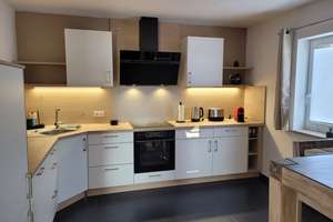 Premium All-In Wohnung (90m²) in Wunsiedel – Vollmöbliert – Dr.-Friedrich-Heß-Straße 2, 95632 Wunsiedel – Vorschaubild 9