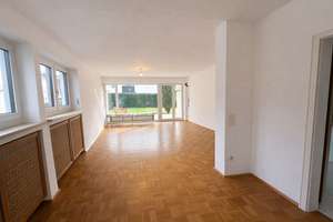 Attraktives 3-Parteien-Haus mit Entwicklungs-/Erweiterungspotenzial in zentraler Lage von Dachau – Die vollständige Adresse der Immobilie erhältst du vom Anbieter., 85221 Dachau – Vorschaubild 3