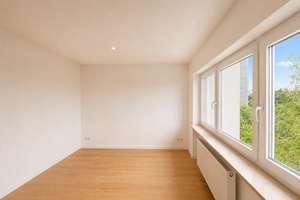 Kernsanierte Maisonette-Wohnung mit Weitblick  – Die vollständige Adresse der Immobilie erhältst du vom Anbieter., 81477 Solln, München – Vorschaubild 5