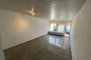 Stilvolle, geräumige und gepflegte 1-Zimmer-Erdgeschosswohnung mit Balkon und Einbauküche in Lübeck – Waldstraße 47b, 23568 Sankt Gertrud, Lübeck – Vorschaubild 2