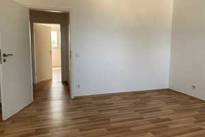 Helle 2-Zimmer-Dachgeschosswohnung – frisch gestrichen – Moerser Straße 79 – Moerserstrasse 79, 47803 Krefeld – Vorschaubild 2