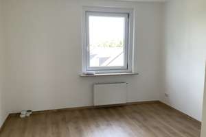 Ganz oben: Erstbezug nach Kernsanierung, gut geschn. 2,5 Zi. Whg. mit Wohnküche – Dauthendeystr.  32, 81377 Am Waldfriedhof, München – Vorschaubild 17