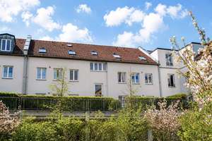 Charmante 1,5-Zimmer-Dachgeschosswohnung mit separatem Schlafzimmer und sonniger Terrasse – Lise-Meitner-Str.  11, 14480 Kirchsteigfeld, Potsdam – Vorschaubild 3