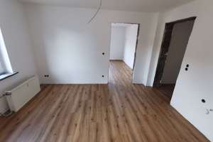 2X FRISCH RENOVIERT!! Super zentrale 3 Raum-Wohnung in Weidenau