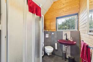 Charmantes Wasser-Chalet in Vlotho mit eigenem Steg & großem Garten – Die vollständige Adresse der Immobilie erhältst du vom Anbieter., 32602 Vlotho – Vorschaubild 8
