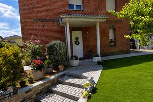 Traumhafte Stadtvilla in Berlin – Hohenschönhausen - 406 m² Grundstück, Terrasse & Garten - Top Lage – Die vollständige Adresse der Immobilie erhältst du vom Anbieter., 13059 Wartenberg, Berlin – Vorschaubild 3
