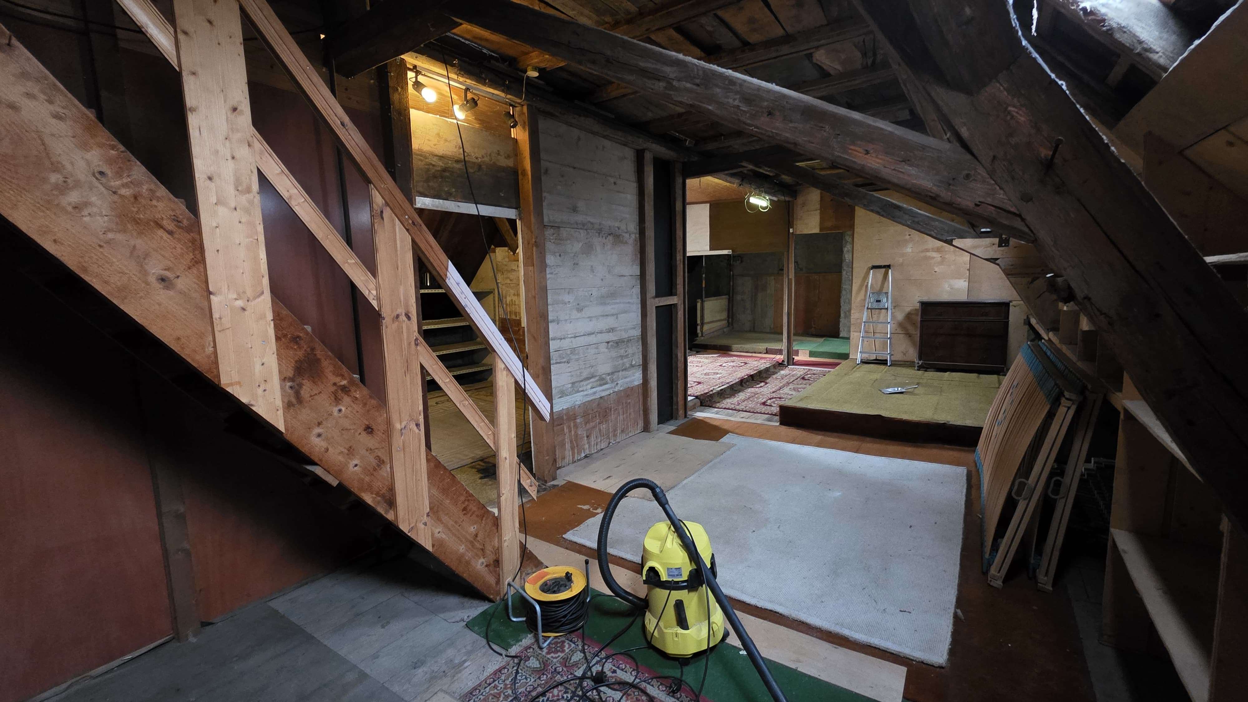 Immobilie in Philippsburg - 1-2 Familienhaus mit gutem Raumangebot und großen Garagentrakt der ideal für Hobbyhandwerker ist - Bild 45