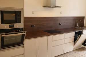 Großzügige Altbauwohnung  mit 5 Zimmern, Einbauküche, 2 Balkons und 2 Bädern