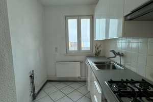 Helle 3 Zimmer Wohnung mit Ausblick im Grünen und in der Stadt auch als WG geeignet – Fuchswaldstrasse 22, 70569 Stuttgart – Vorschaubild 3