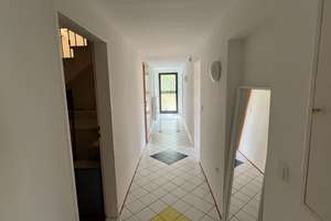 Eigenheim oder Kapitalanlage - freistehendes Wohnhaus mit zwei Wohnungen – Die vollständige Adresse der Immobilie erhältst du vom Anbieter., 97218 Gerbrunn – Vorschaubild 9