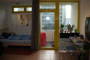 Großes Apartment mit Balkon nach Westen in sehr ruhiger, grüner Lage. – Wiener Weg 6, 50858 Junkersdorf, Köln – Vorschaubild 2