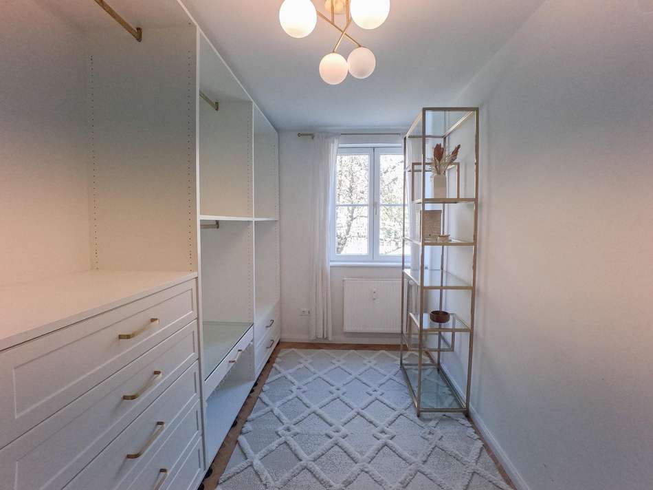 Ankleidezimmer/2. Schlafzimmer